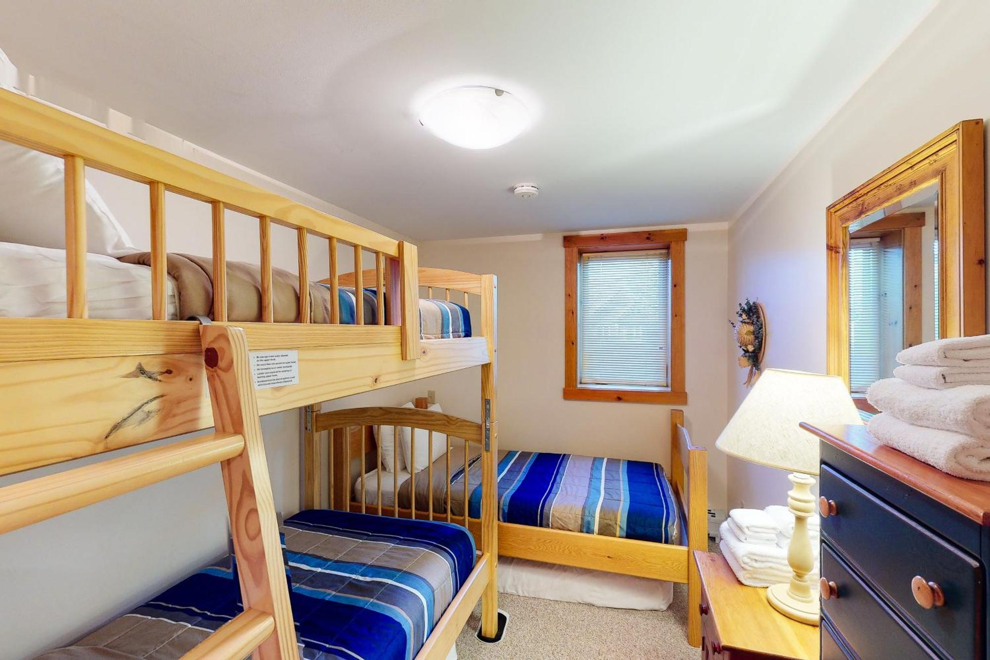 Summit Solitude & Latitude Adjustment Jay Quarto foto
